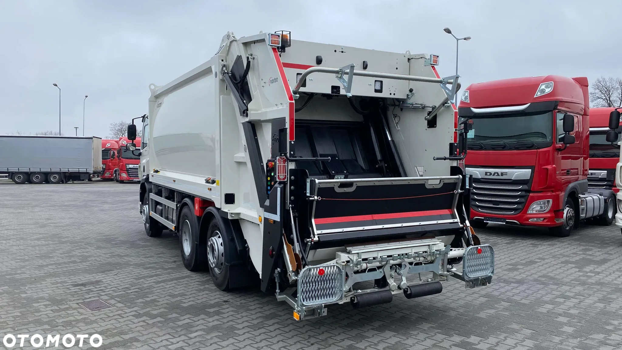 DAF CF 340 FAN śmieciarka Norba 21m3 - 6