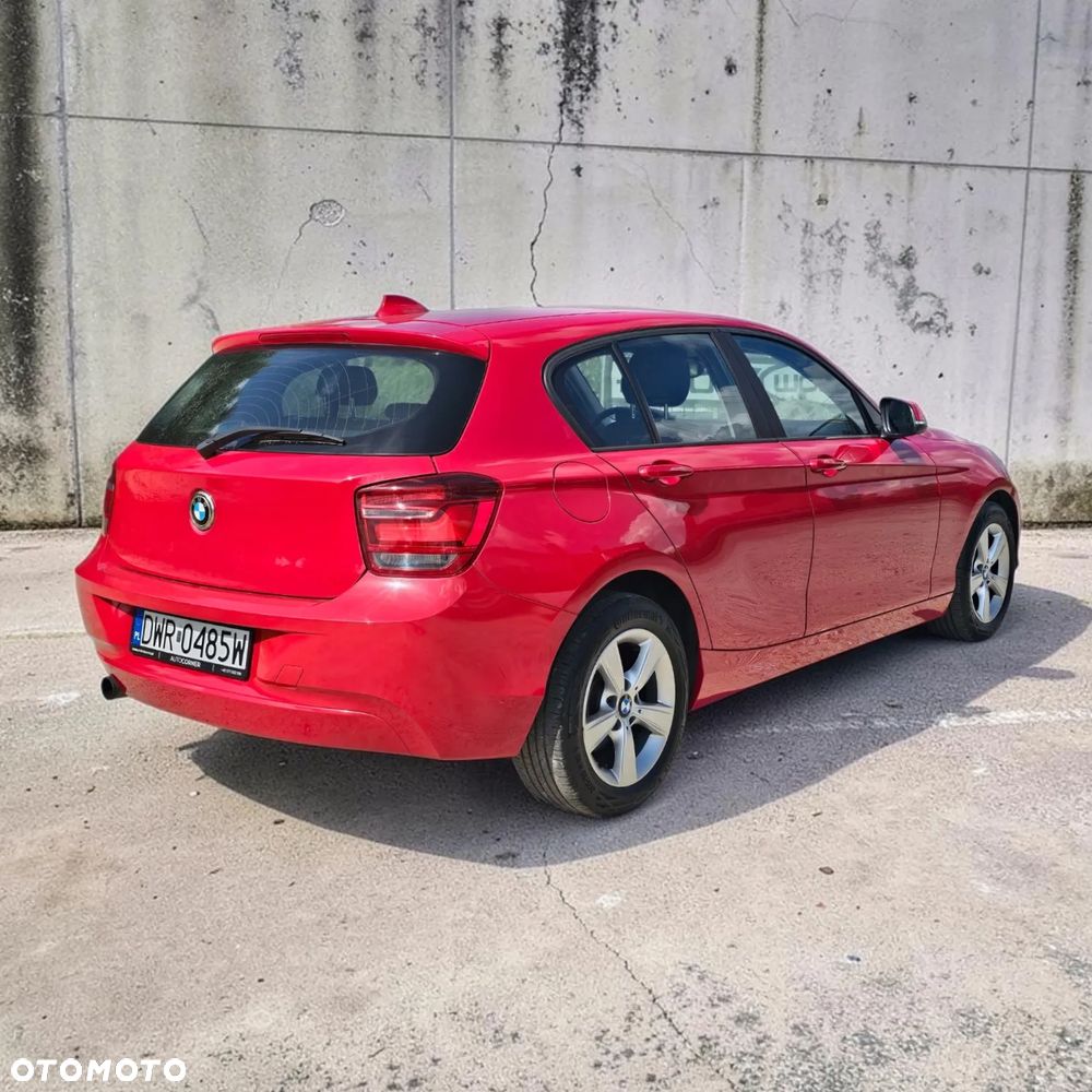 BMW Seria 1 116i - 5