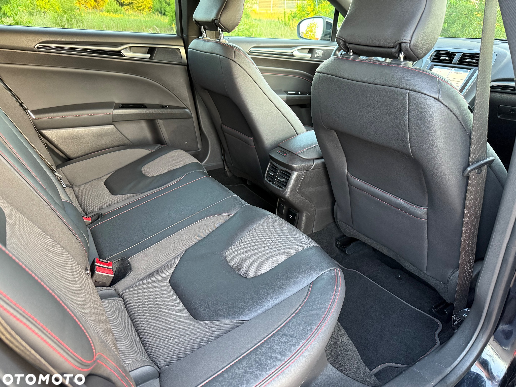 Ford Mondeo 2.0 TDCi ST-Line PowerShift - 23