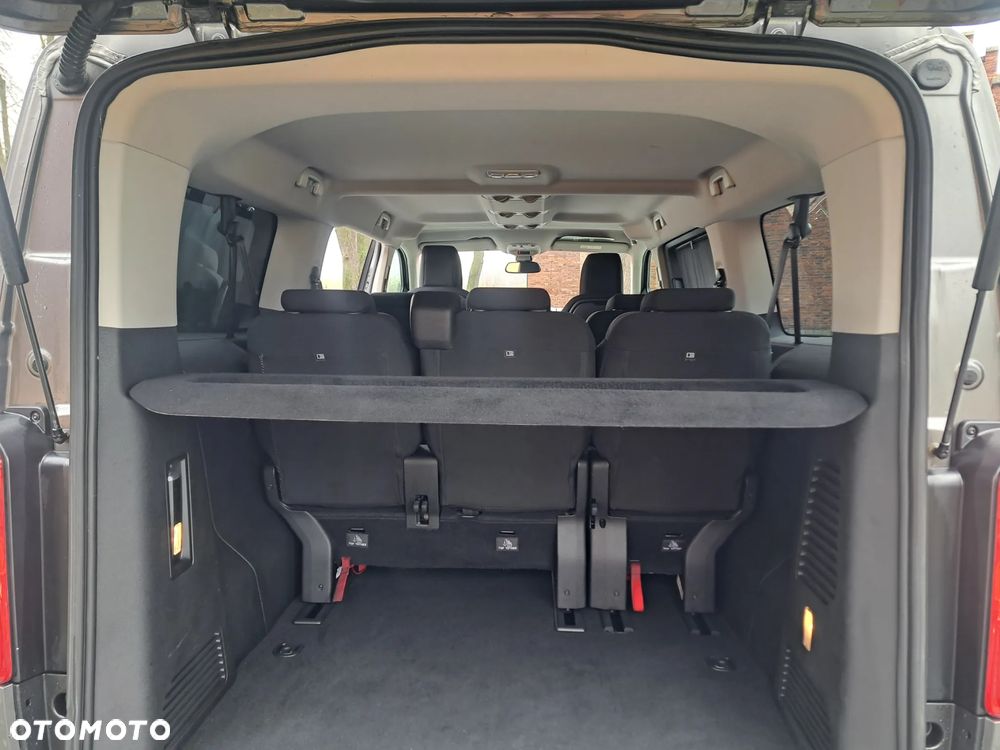 Peugeot Traveller 2.0 BlueHDi Long Business Vip - 23