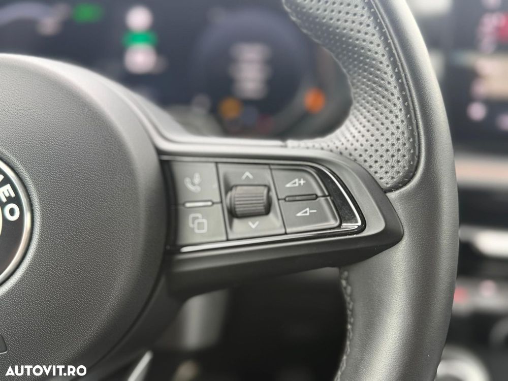 Alfa Romeo Tonale 1.5 FWD AT MHEV TI - 16