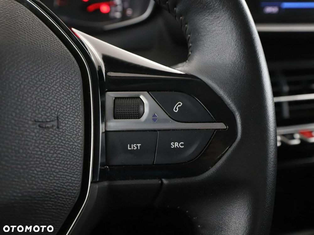 Peugeot 2008 PureTech 100 Business - 31