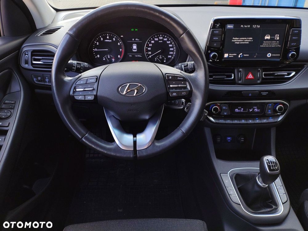 Hyundai i30 1.5 DPI Smart - 13