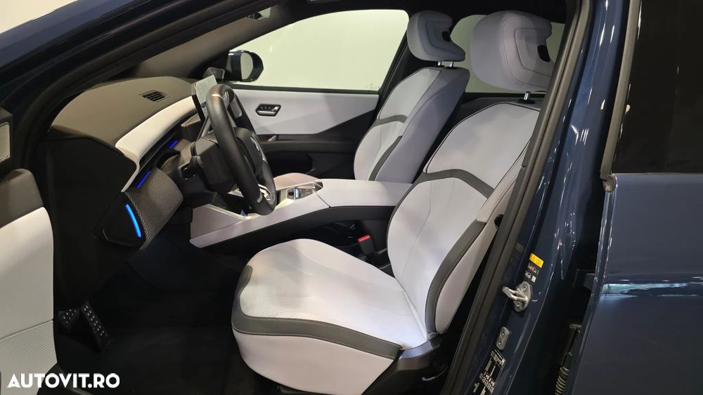 BMW iX3 50 xDrive - 8