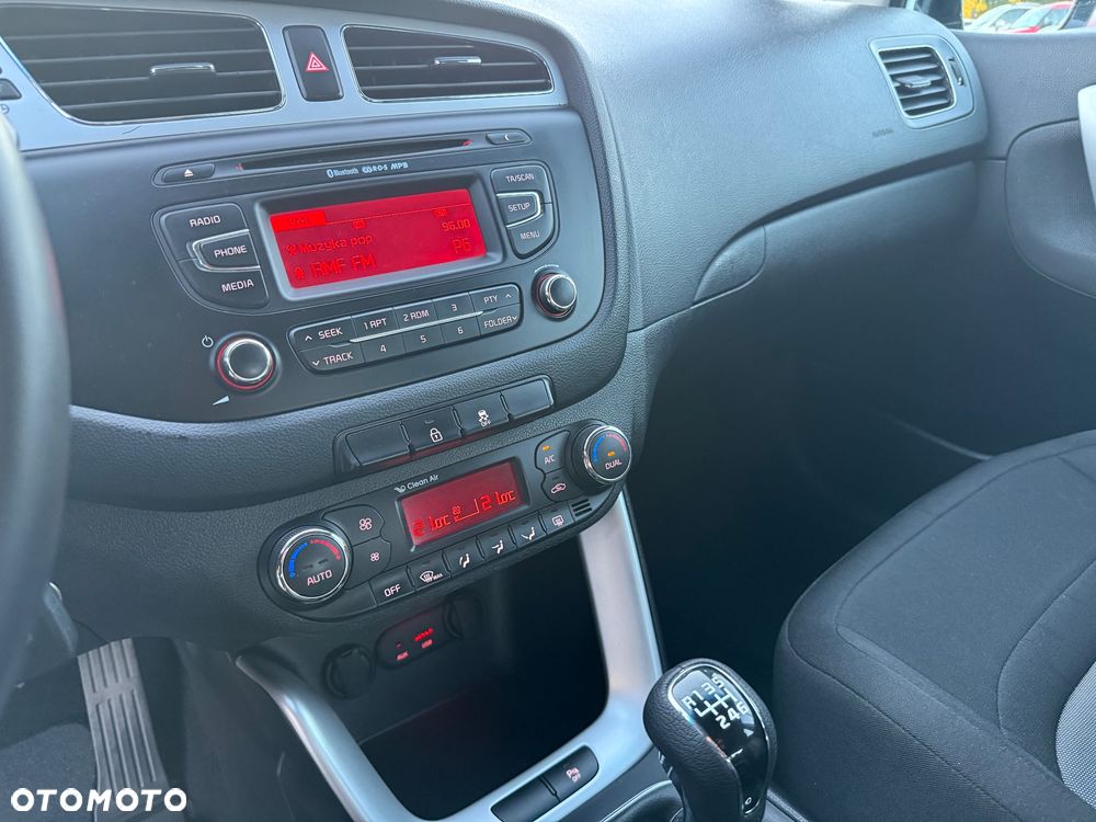 Kia Ceed 1.6 GDI L - 19