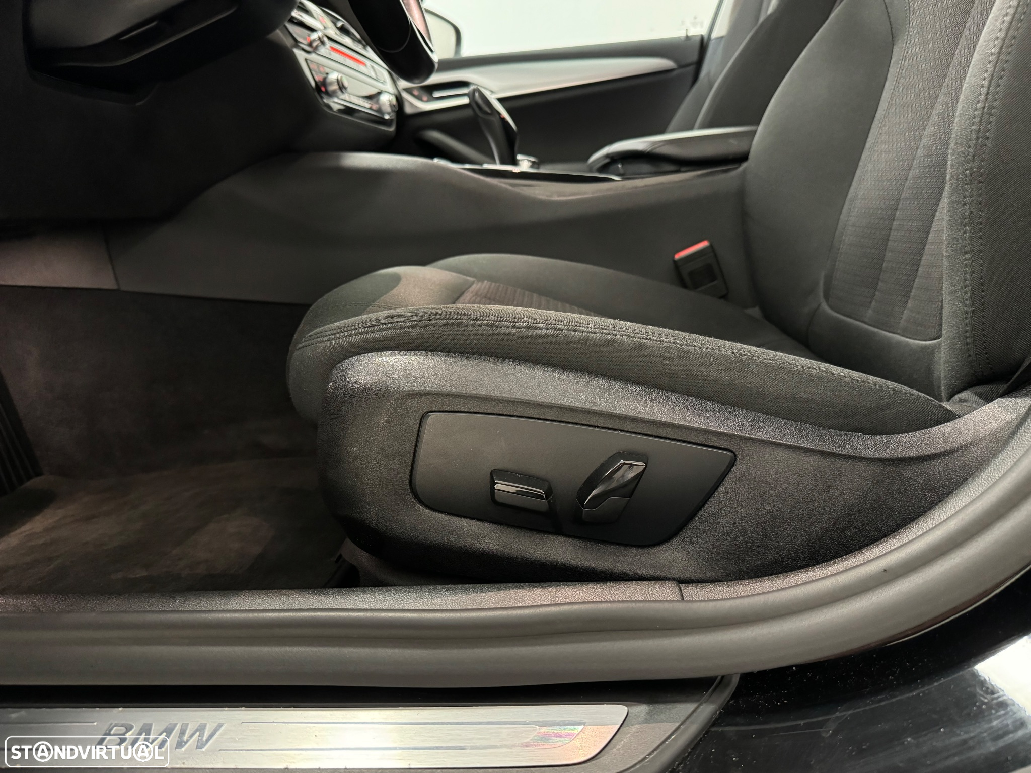 BMW 520 d Touring Aut. Sport Line - 29
