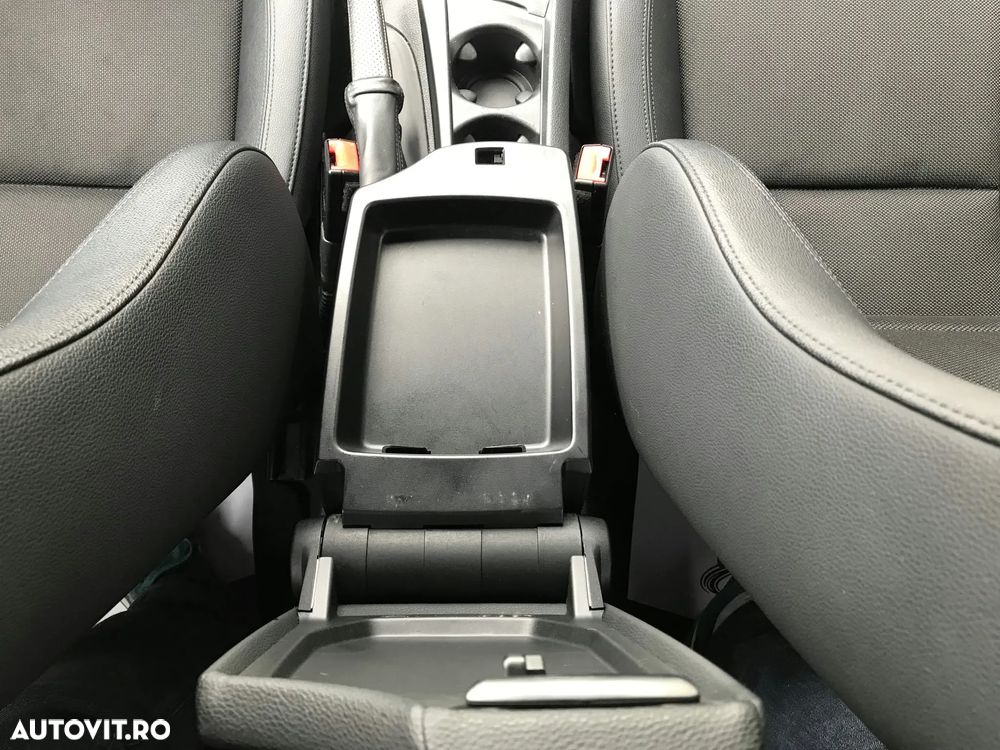BMW Seria 1 118d Sport Line - 36