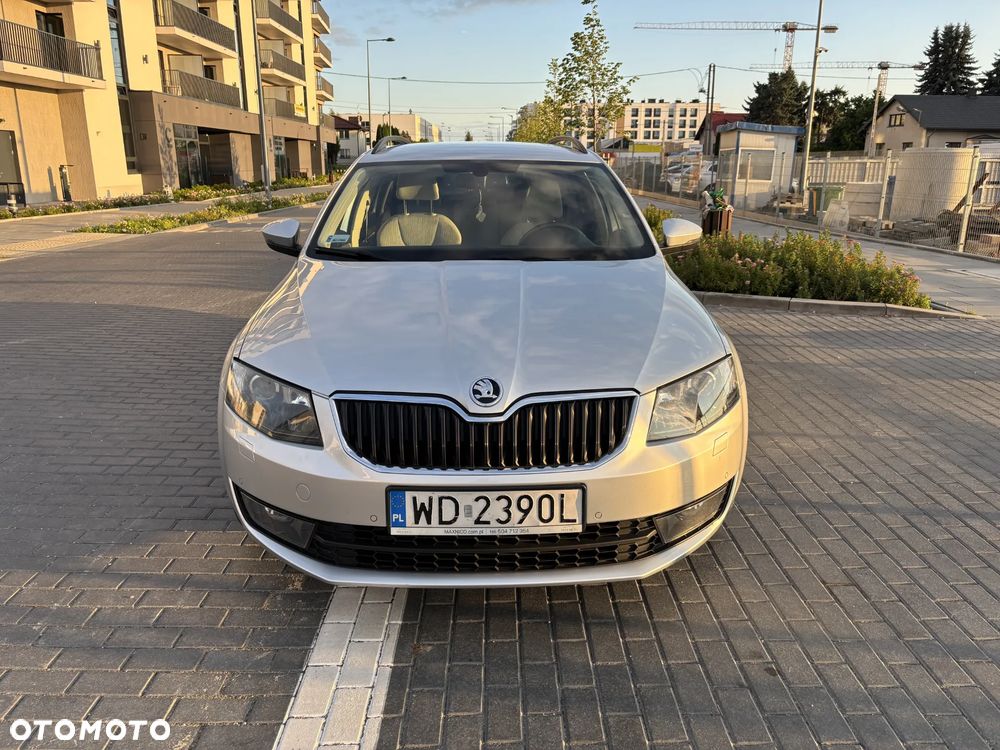 Skoda Octavia 1.4 TSI Style DSG - 4