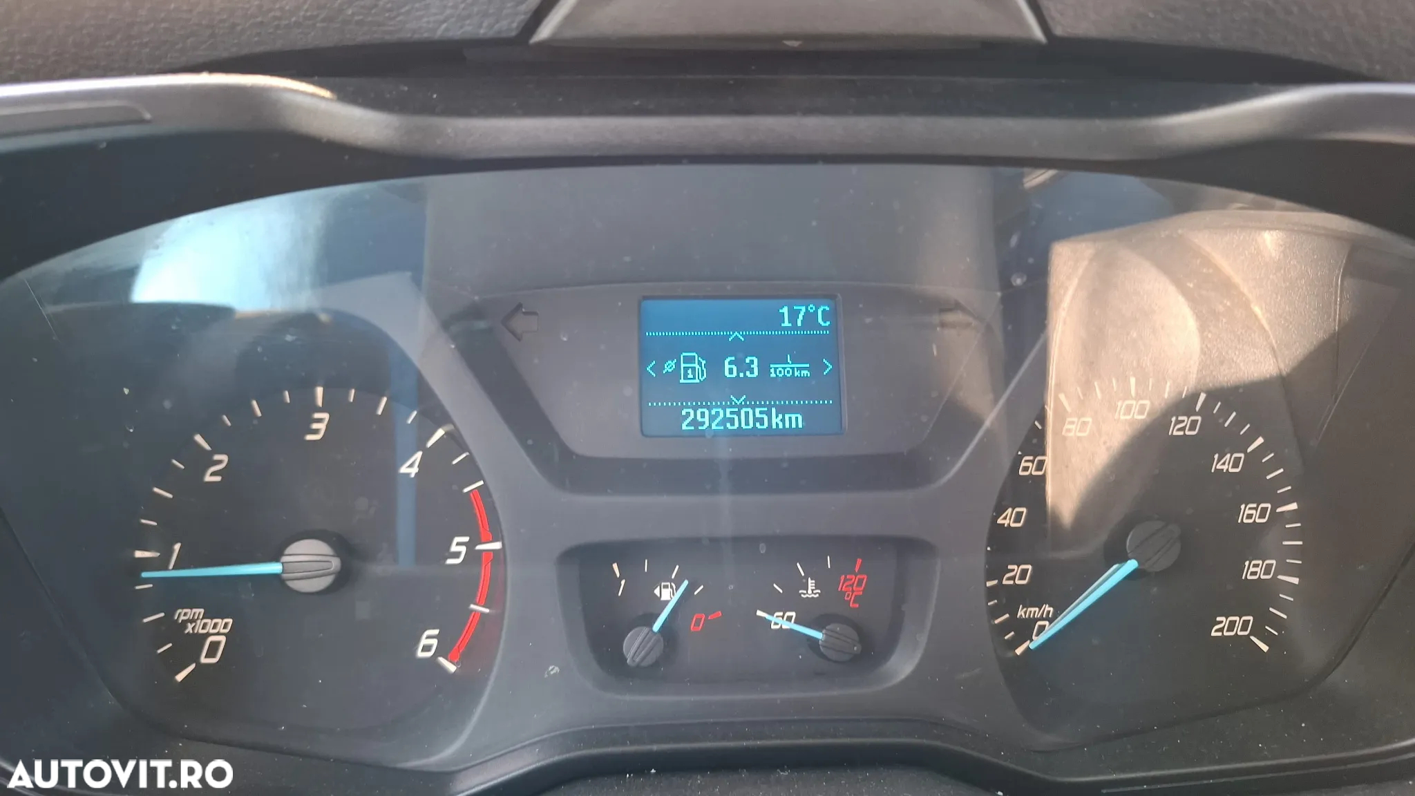 Ford Transit - 13