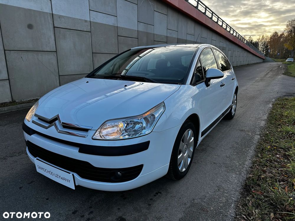 Citroën C4 1.4 16V Style - 1