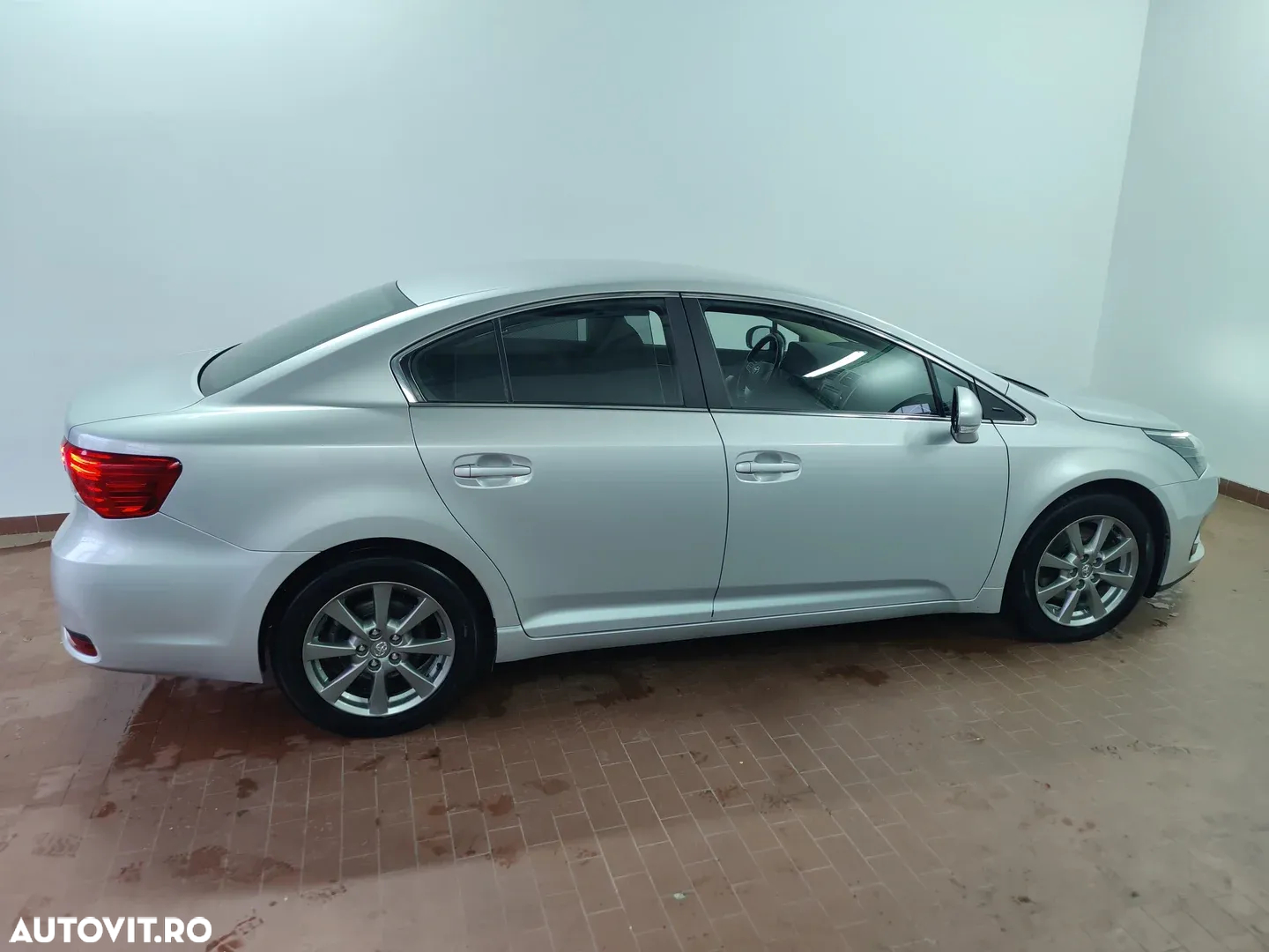 Toyota Avensis 2.2 D-CAT Aut. Elegance - 7