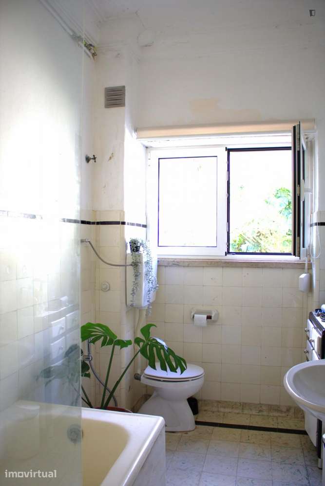 Quarto - localizado em Entrecampos Lisbon - Grande imagem: 4/19