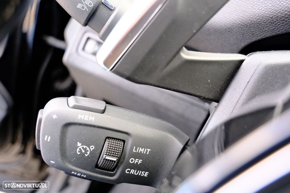 Peugeot 3008 1.2 PureTech Allure EAT8 - 15