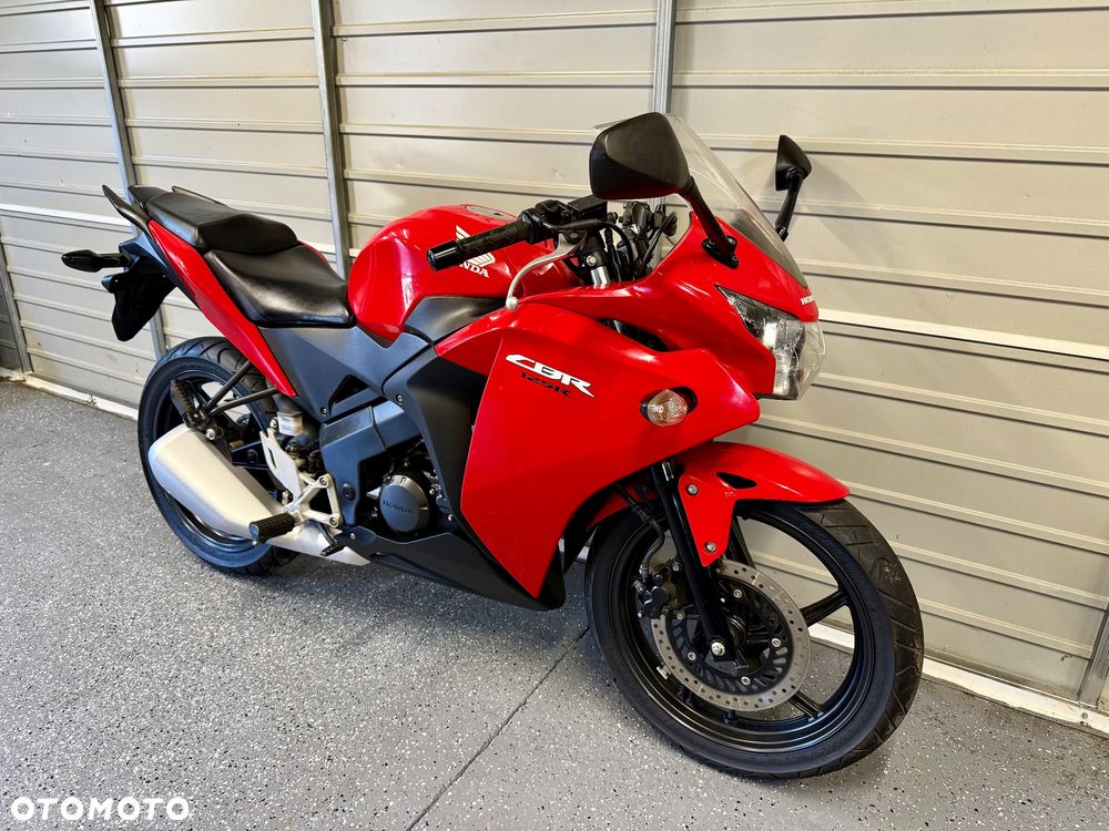 Honda CBR - 1