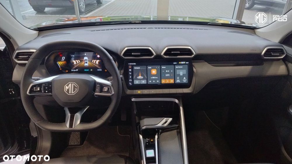 MG ZS - 8