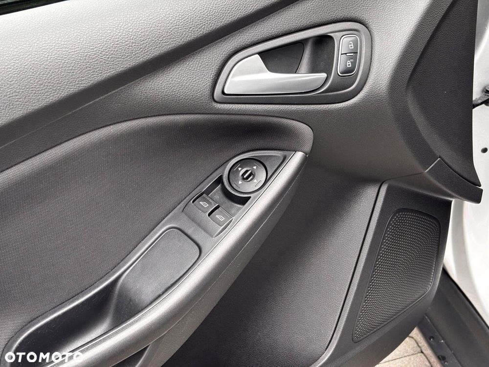 Ford Focus - 12