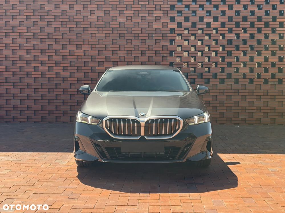 BMW Seria 5 520d xDrive mHEV - 4