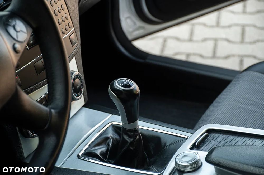 Mercedes-Benz Klasa C 180 Kompressor Avantgarde - 33