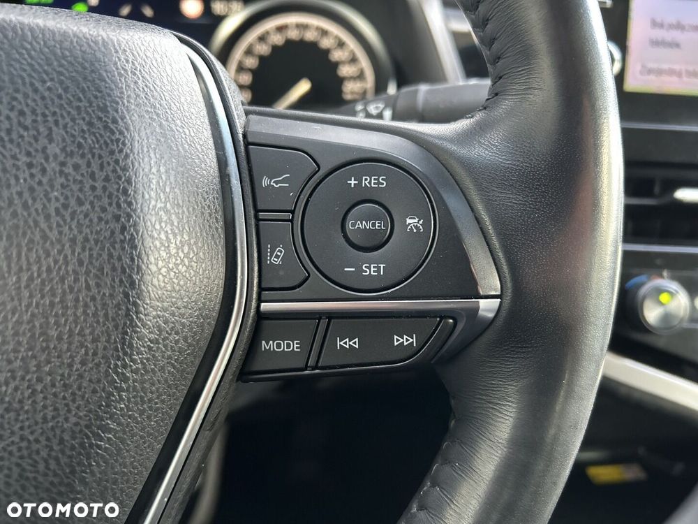 Toyota Camry 2.5 Hybrid Executive CVT - 14
