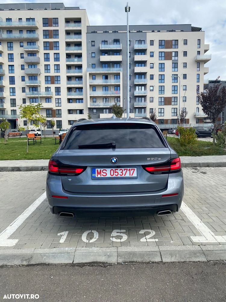 BMW Seria 5 530e Aut. - 8