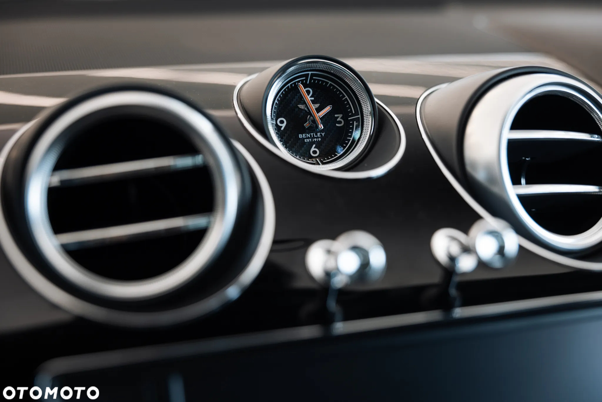 Bentley Bentayga W12 - 13