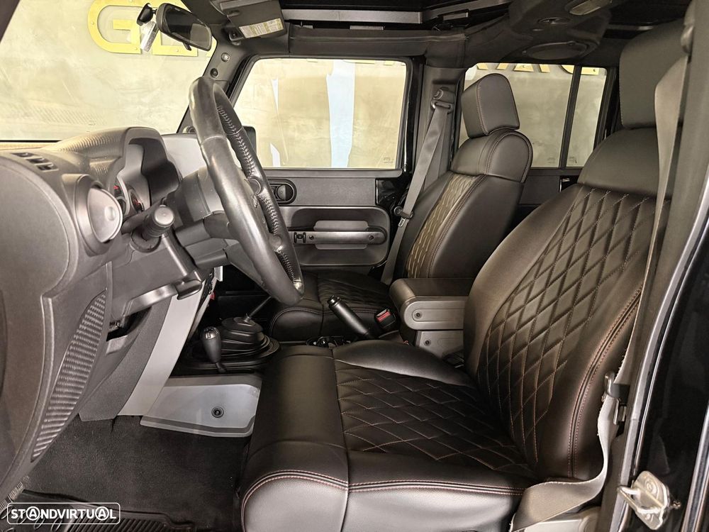 Jeep Wrangler - 23