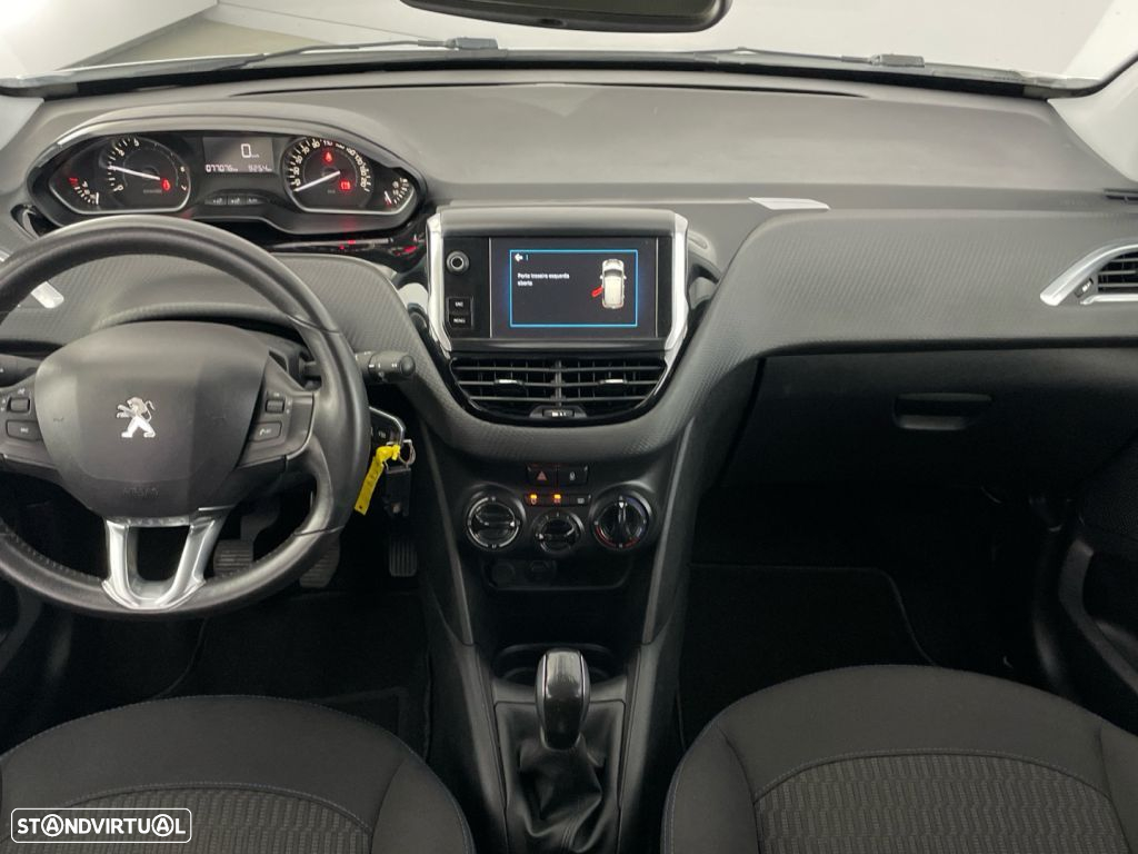 Peugeot 208 1.2 PureTech Style - 10