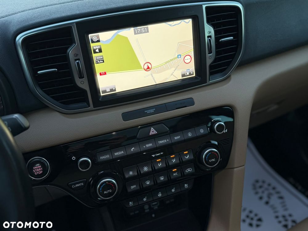 Kia Sportage 2,0 CRDI AWD Platinum - 9