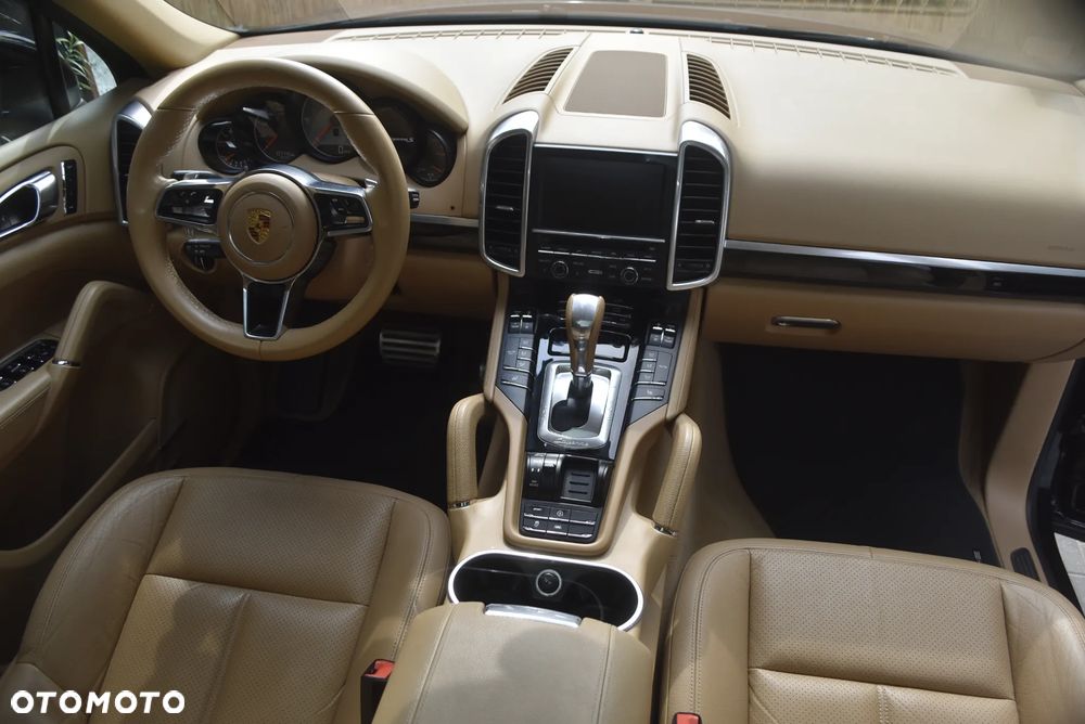Porsche Cayenne S Diesel Platinum Edition - 7