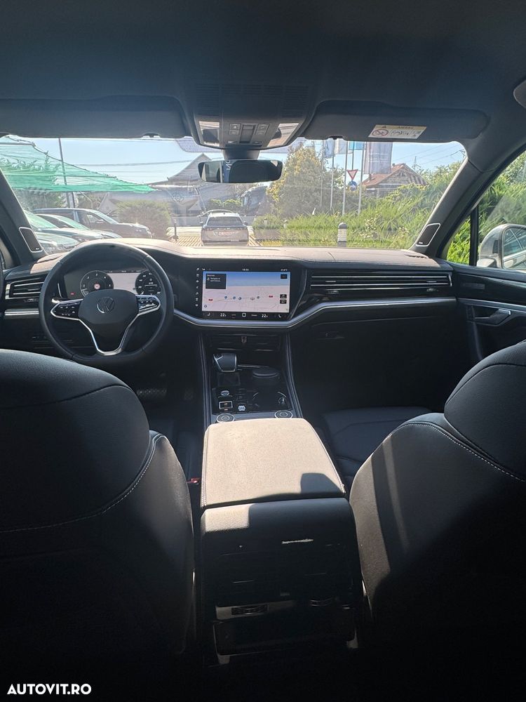 Volkswagen Touareg V6 TDI 4MOTION Elegance - 12