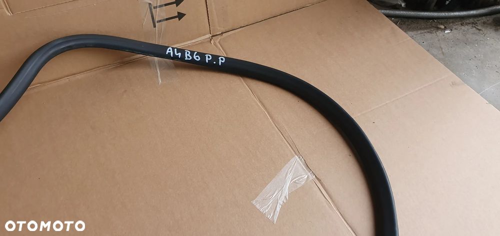 Uszczelka drzwi prawy przód przednia prawa Audi A4 B6 8E0831721B - 3