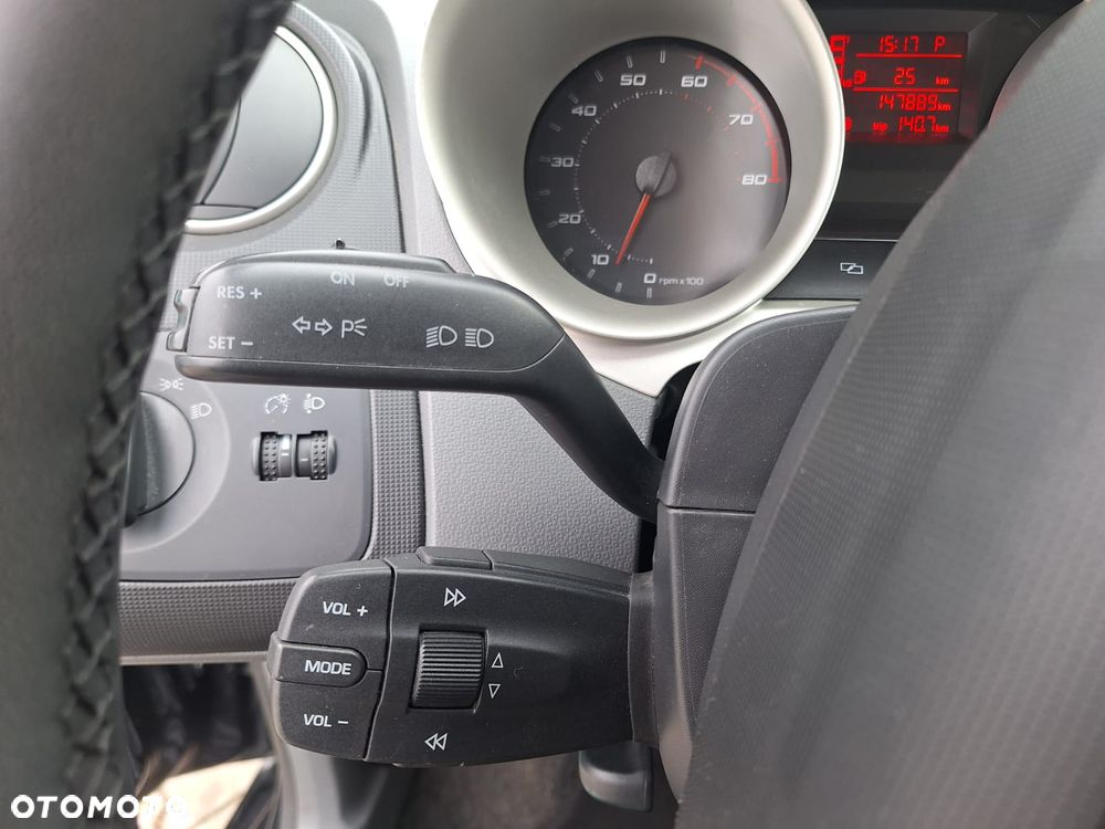 Seat Ibiza 1.6 16V Reference DSG - 13