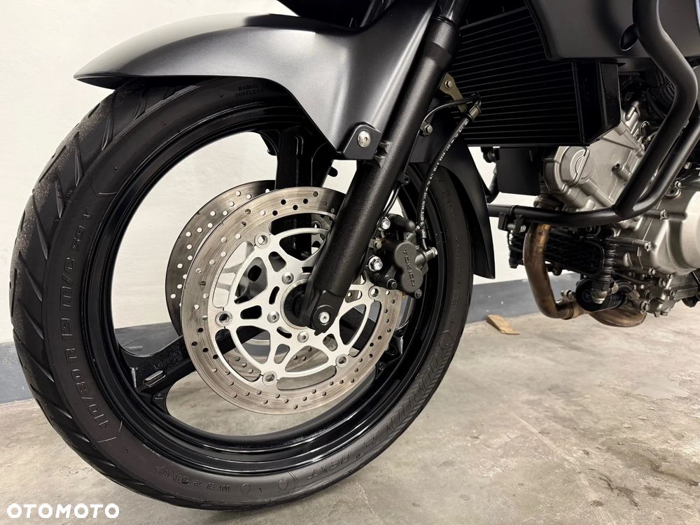 Suzuki V-STROM - 7