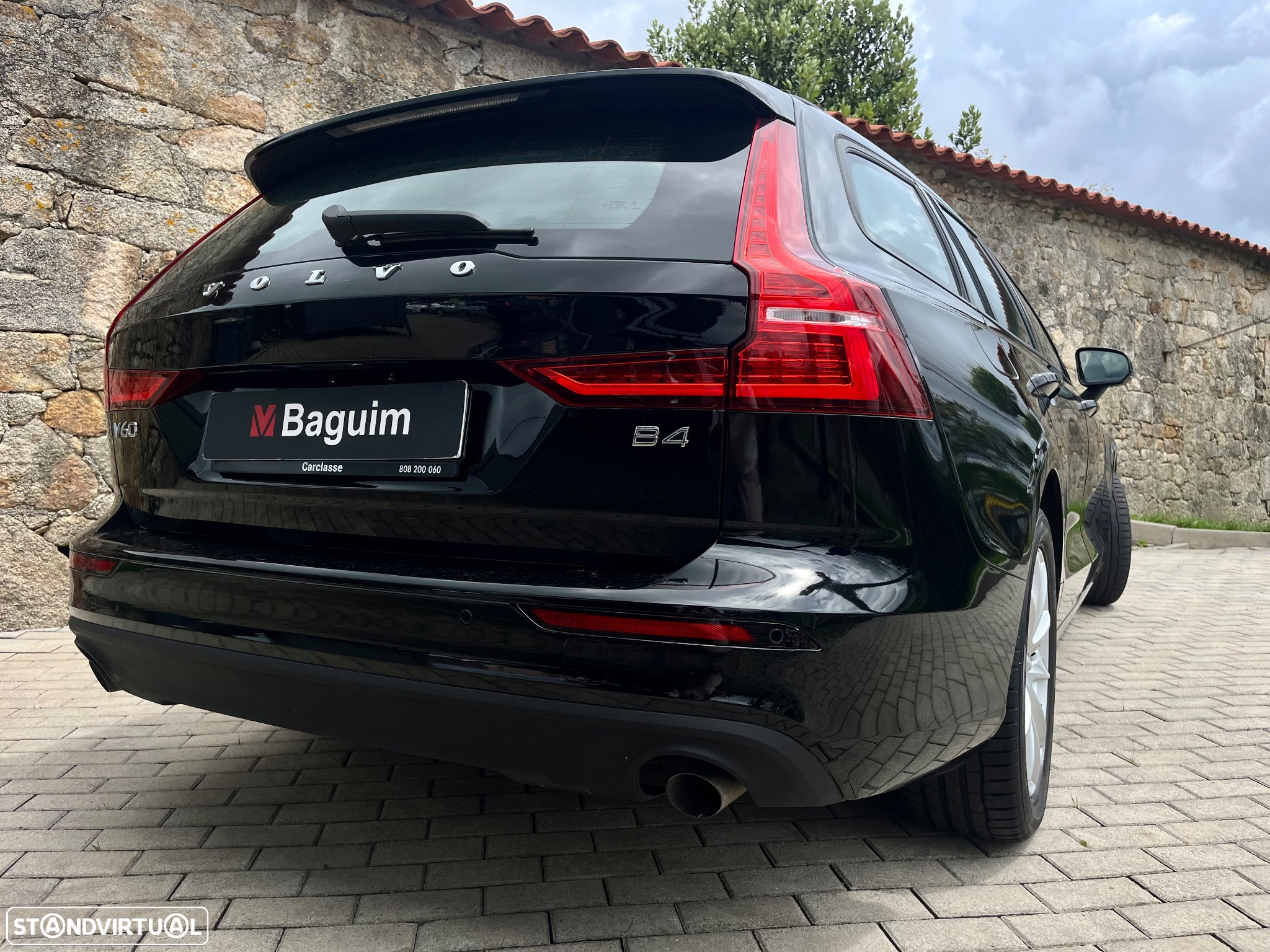 Volvo V60 2.0 B4 Momentum Geartronic - 3