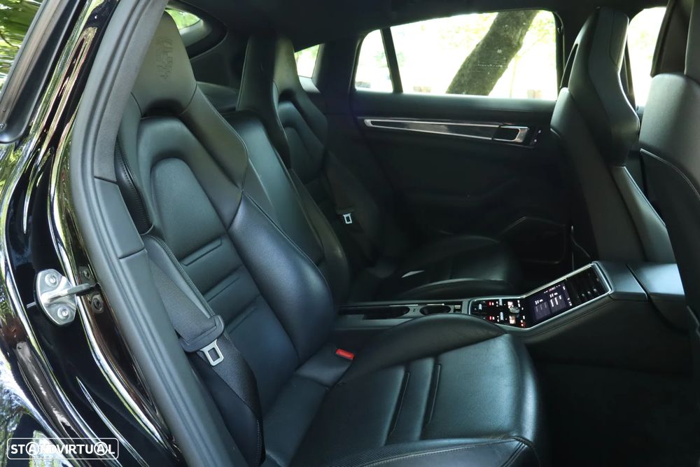 Porsche Panamera - 39