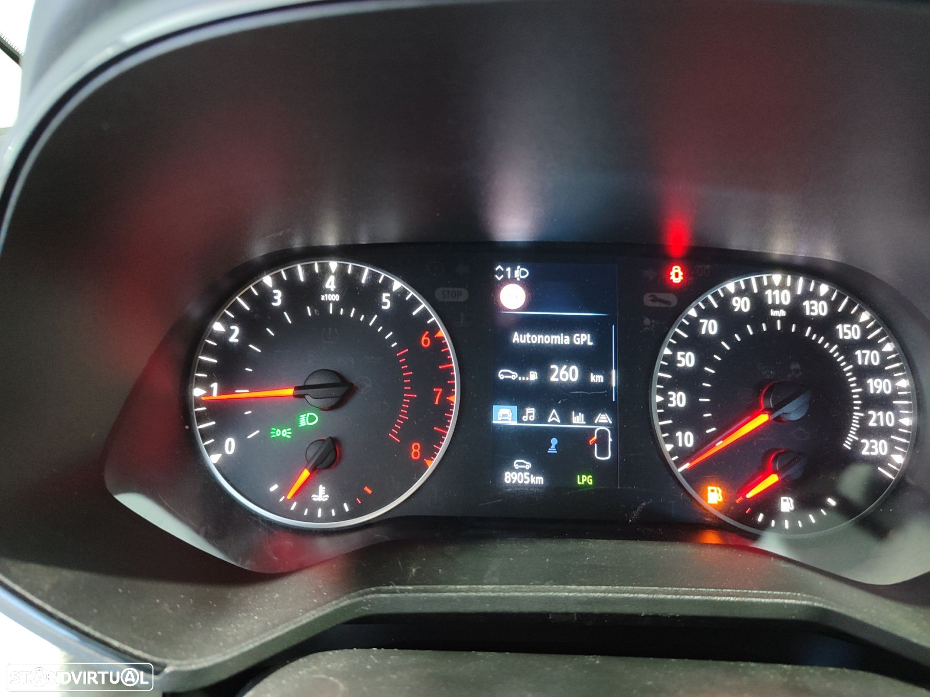 Renault Clio 1.0 TCe Techno Bi-Fuel - 17