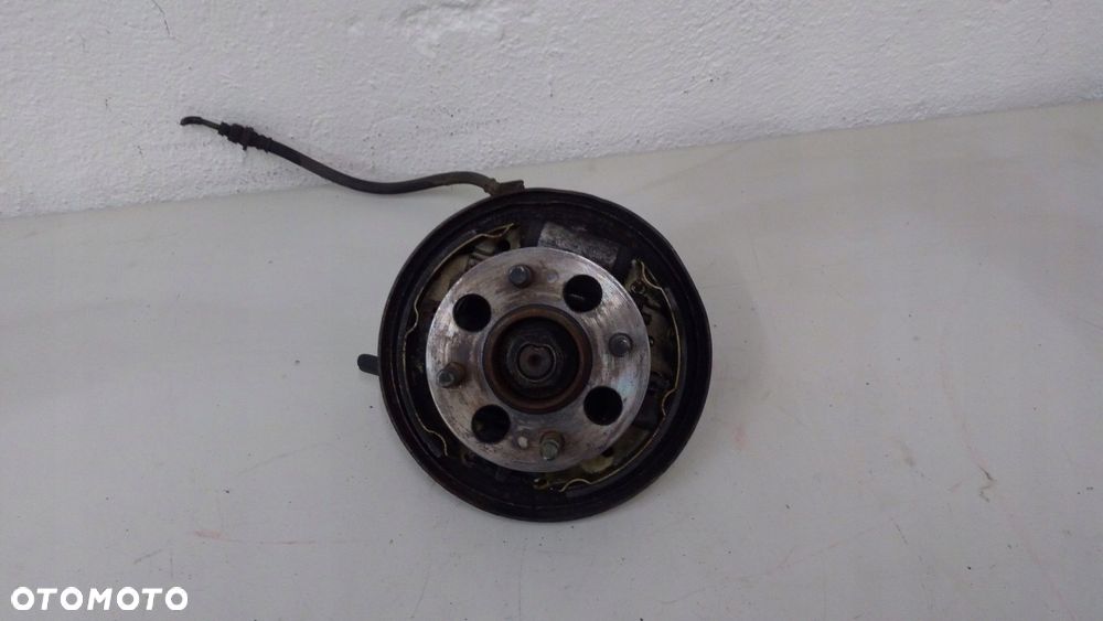 piasta lewa tył honda crx iii del sol 1.6 93r - 1