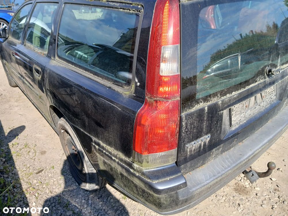 volvo V70 silnik 2.4 D D5244T skrzynia M56L2 napęd sanki belka wahacz wahacze zacisk zaciski - 2