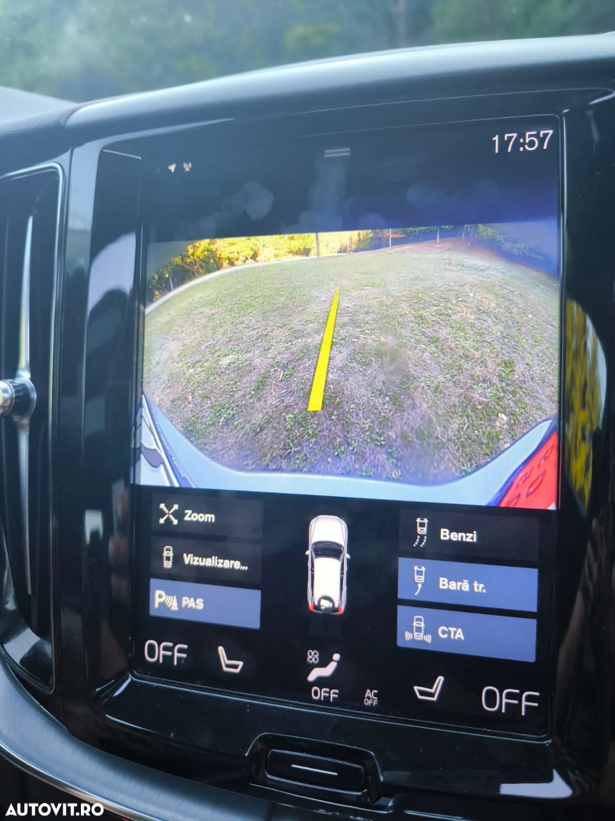 Volvo XC 60 B4 D AWD Geartronic Momentum - 33
