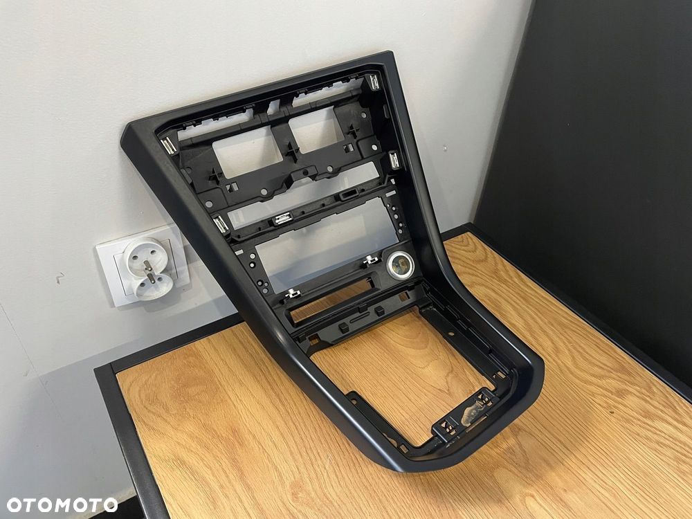Panel Ramka Tunel VW Touran III 5 5T 2015- - 1