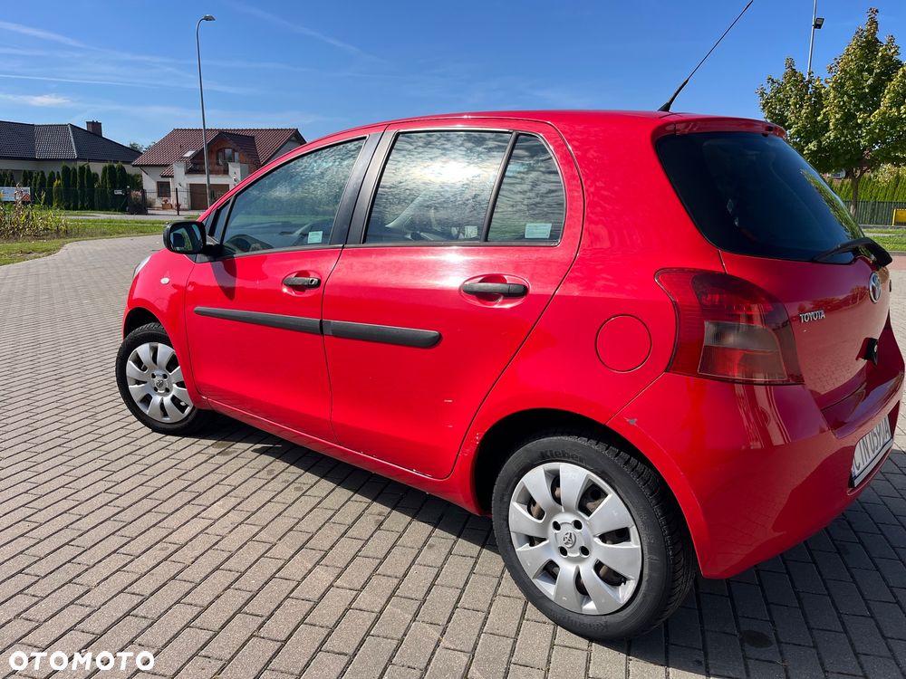 Toyota Yaris - 4