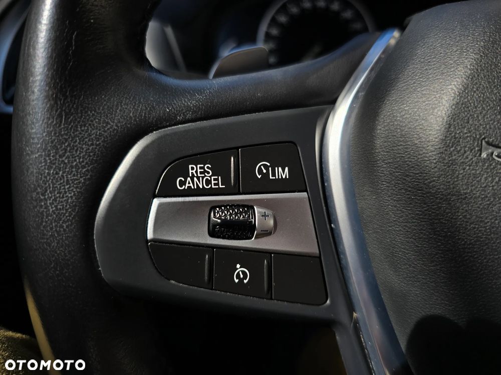 BMW X3 xDrive20d MHEV Advantage - 24