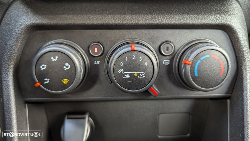 Dacia Sandero 1.0 TCe Journey CVT - 21