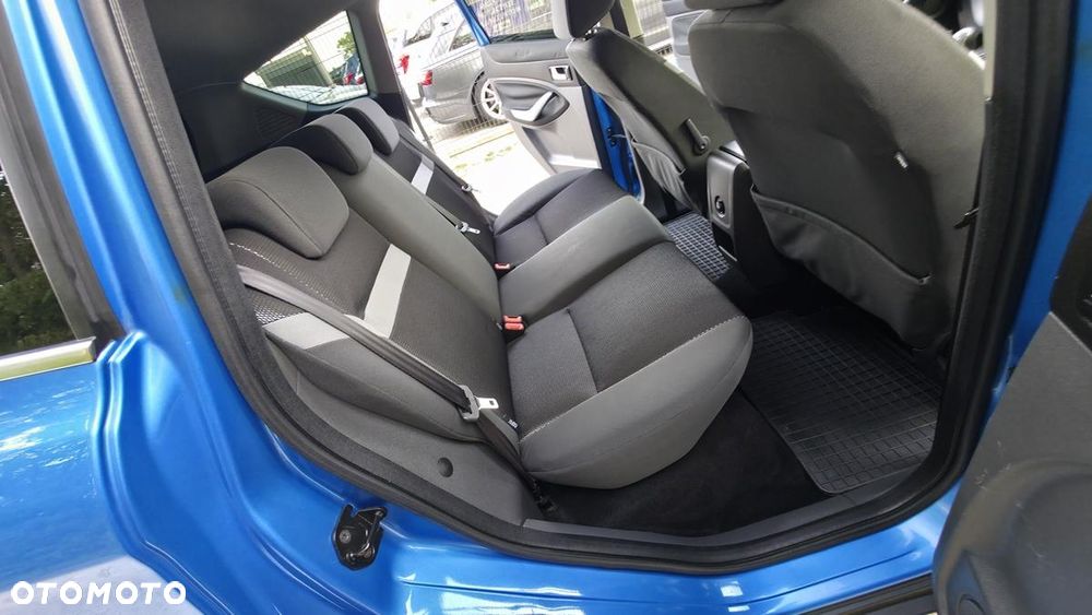 Ford Kuga - 27