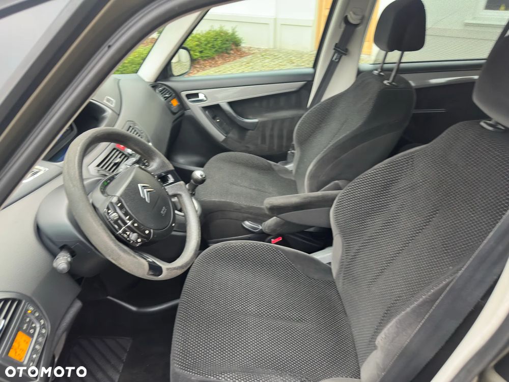 Citroën C4 Grand Picasso 1.8 16V Style - 24