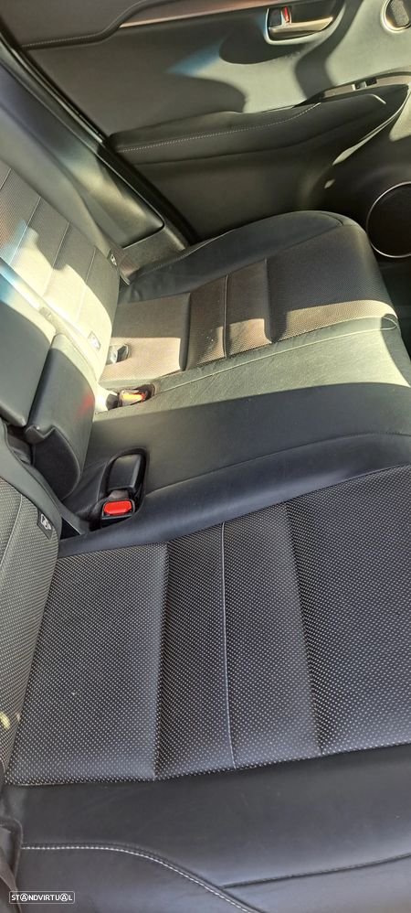 Lexus NX 300h F Sport 4WD - 7