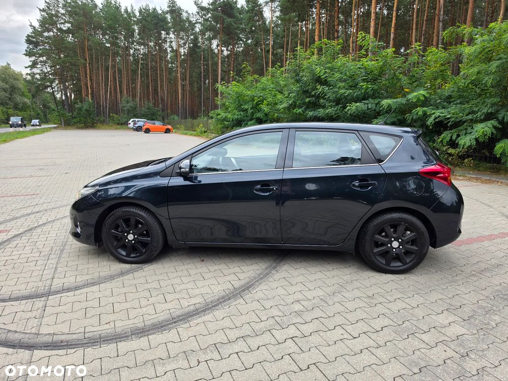 Toyota Auris 1.6 VVT-i Executive - 5