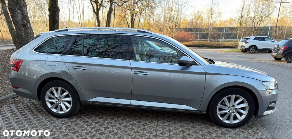 Skoda Superb 2.0 TDI SCR 4x4 Style DSG - 3