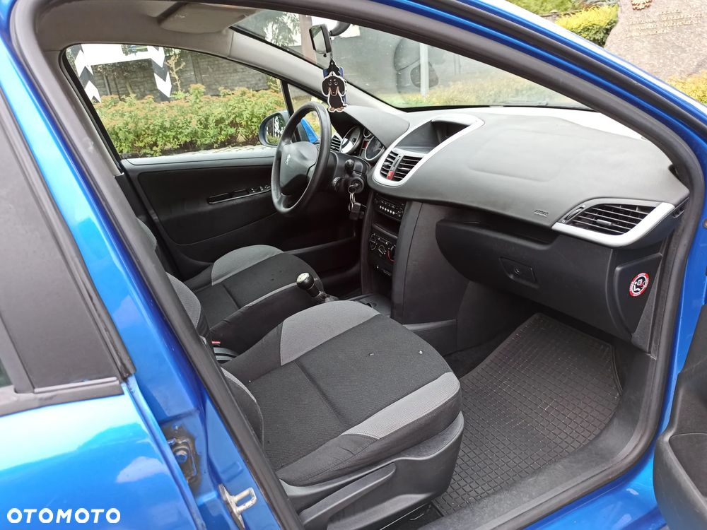 Peugeot 207 1.4 HDi Presence - 5