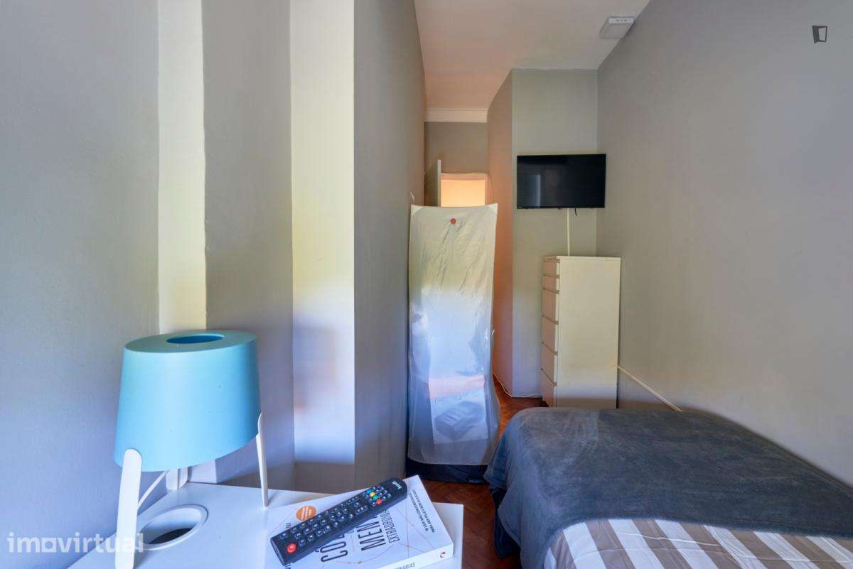 Quarto - localizado em Amadora Lisbon - Grande imagem: 4/27